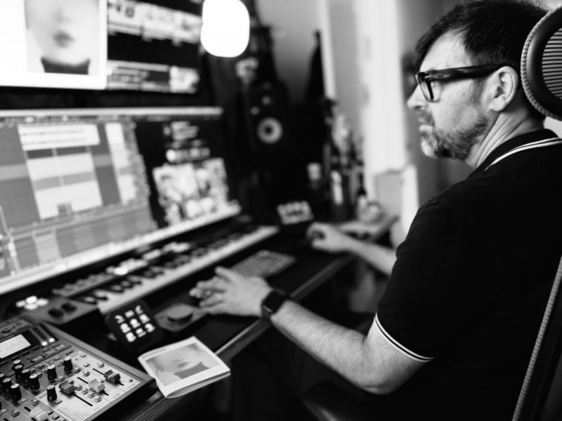 Marco Ecléctico durant l'entrevista sobre el Muses Festival